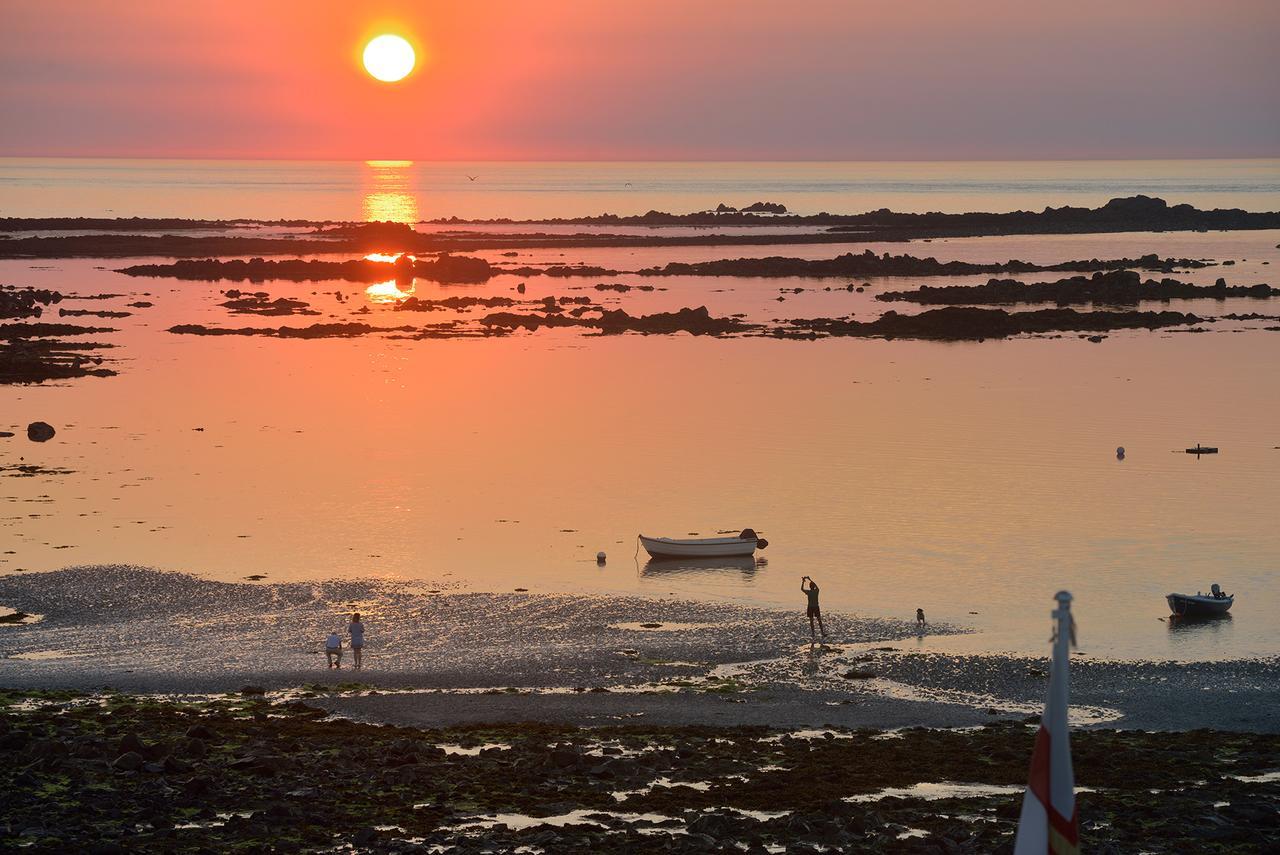 Driftwood Inn Saint Saviour Instalações foto